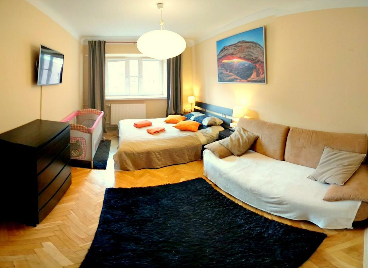 Studio Zelazna - Near Old Town Warszawa